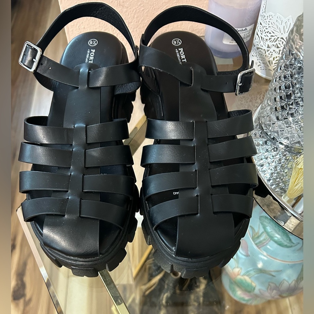 New Portland Black Chunky Platform Gladiator Buckle Sandals Size 9.5